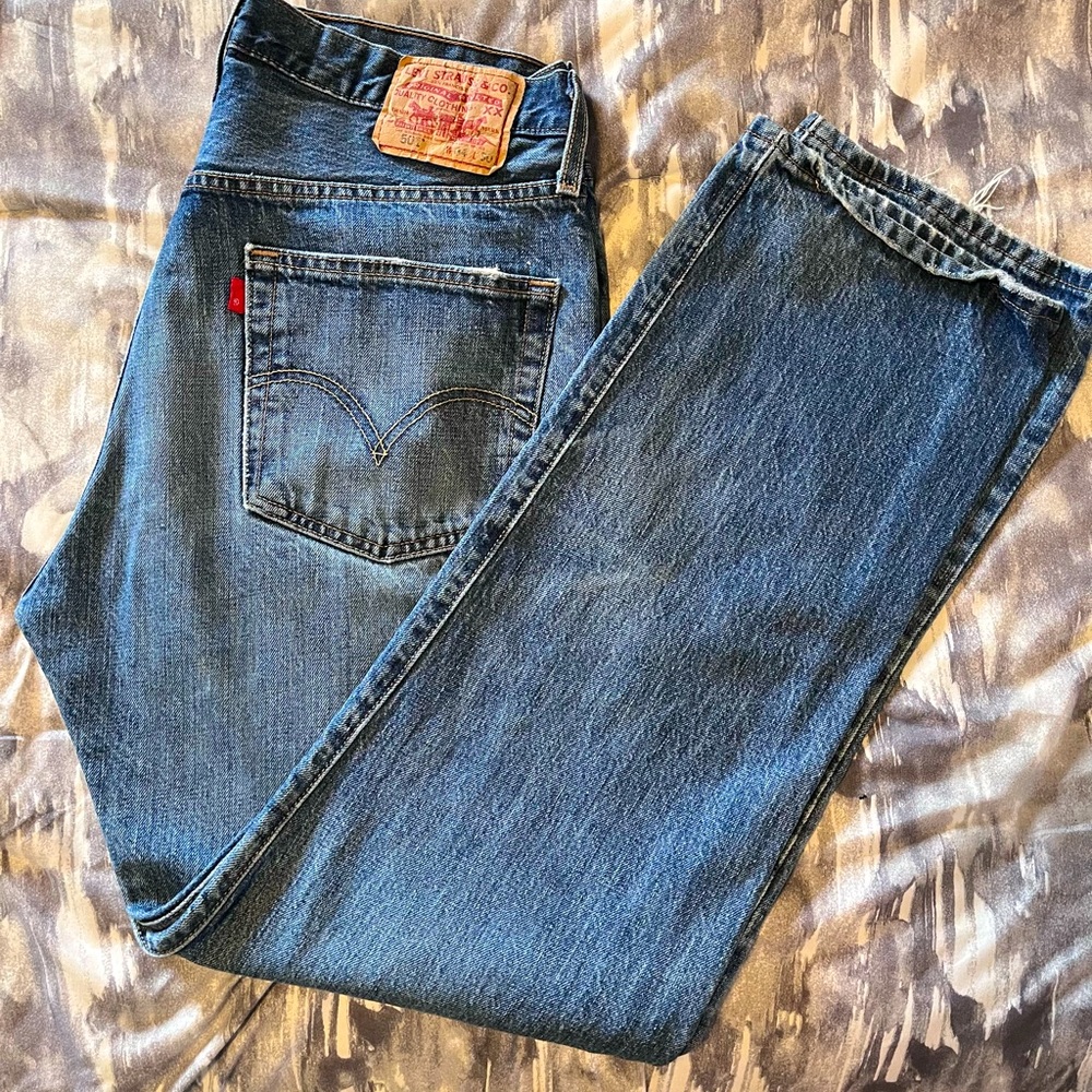 Levi’s 501 medium wash Jeans